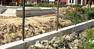 Фундамент под забор заказать в Гагарине - заливка фундамента для забора | от 1536 за п.м.