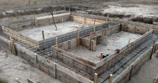Ленточный фундамент под ключ в Гагарине цена за работу от 2662 руб.- установка ленточного фундамента стоимость